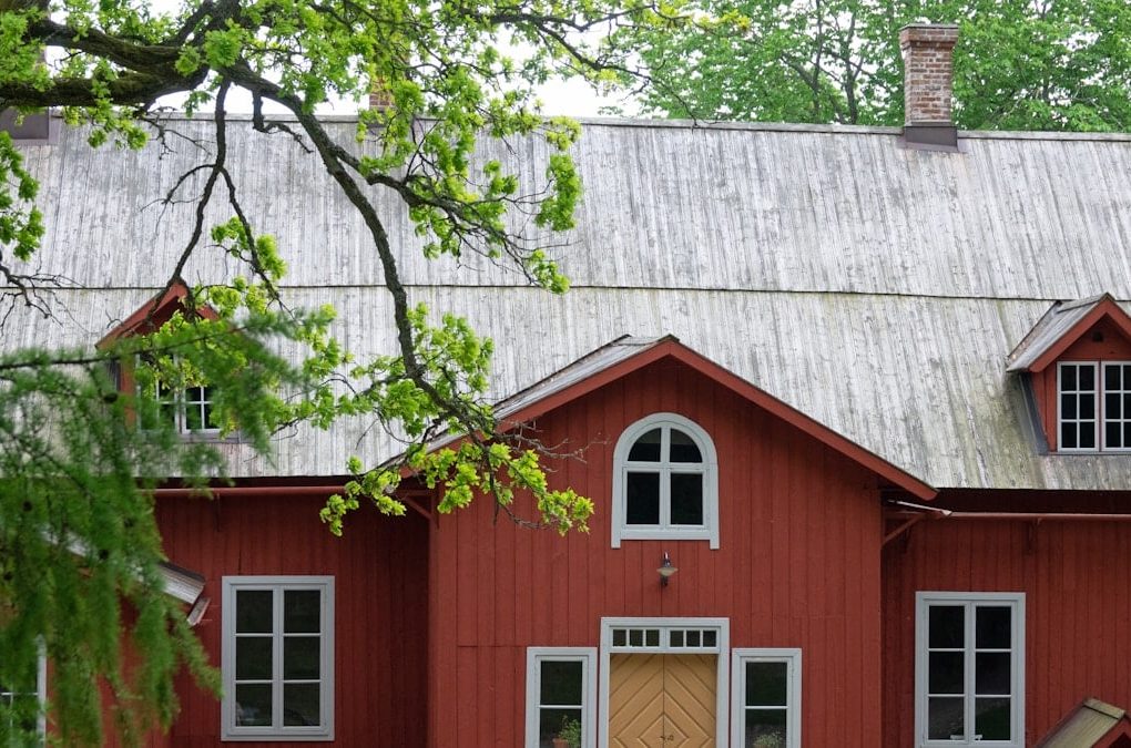 Old red house